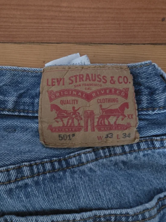 Mens Levi's 501 Button Fly Light Wash Straight Jeans 33/34 - Picture 3 of 5